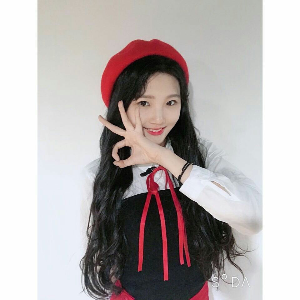 TwitzyMixx's tweet photo. Jung Hyunseo - ์ ํ์
Born in 2000
Trainee since early 2017
Back up dancer for Oh My Girl and an extra in Webdrama Summer Vacation
#WM๊ฟ๋๋ฌด #wm_ggumnamu #wmtrainees #WMgirls #JungHyunseo #์ ํ์ https://t.co/V0SQ67nyl9