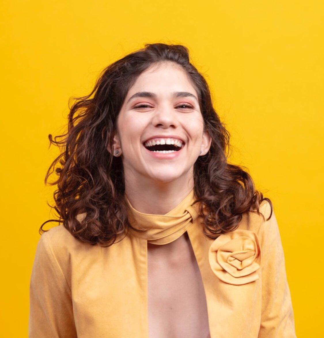JuliLop29737925's tweet photo. Honor a ella,viva su fuerza,su luz,su encanto y dulzura 🌻🍯👑 #ashé .
:
:
@myreguera_ 💛🧜🏻♀️💛
.
:
:
:
#actress #cubanactress #actriz #yellow #amarillo #animal #oshun #bendecida #androgynous #cubanphotographer #cubanosporelmundo #yellowstyle #instastyle #twitter #woman https://t.co/WMUbVPR0Nm