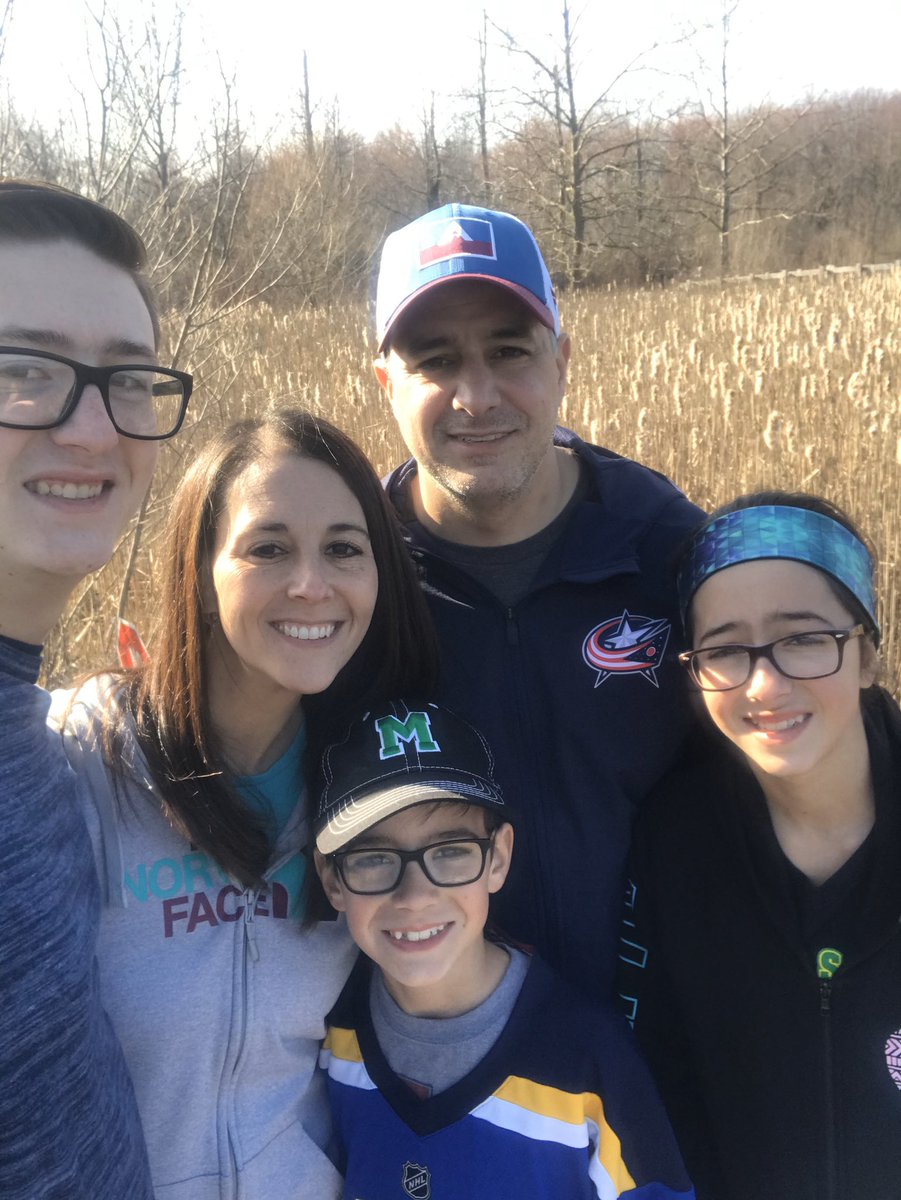 jjvelotta1's tweet photo. Lauren and her family taking advantage of a beautiful day by going for a walk in the park together! #ourhousespirit https://t.co/LHQ4df0zu7