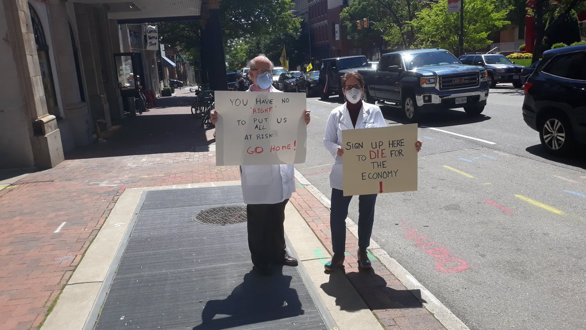 2 people who claim to work in the medical field are counter protesting