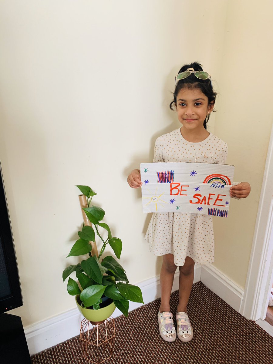 sujithkirijah's tweet photo. @longmoorcps i miss you 😘 toooooo mrs vaughan and mrs Rigby.iam enjoy the 🌞 sunshine. Keep safe everyone. https://t.co/lINWmlOBxN