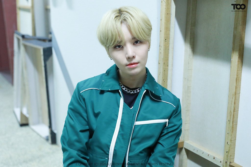 too_gallery's tweet photo. ㅡ jaeyun

⇢ fancafe (too diary)
#TOO #티오오 #TenOrientedOrchestra https://t.co/aLzfGHLEW7