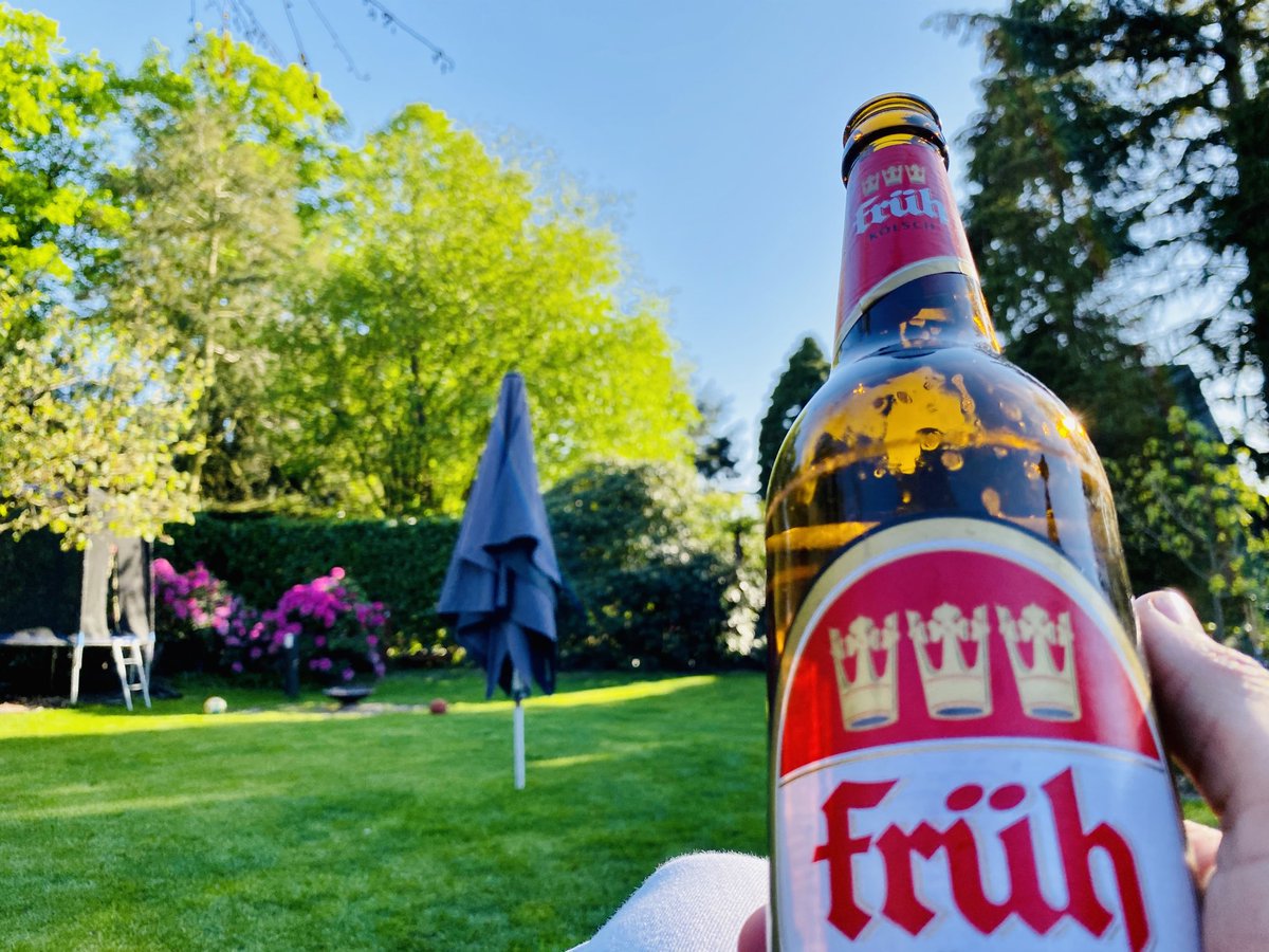 alexleinhos's tweet photo. Nach Tagen wie diesen: Heute ein #Frueh. Langsam gewöhne ich mich dran. 😉 Danke an ⁦⁦@ellenbeck⁩, ⁦@TobiKrzossa⁩ und meine ganze PR-Truppe für dieses weitere... 🥁#5GFirst 👍 🍻 https://t.co/OiI3udYkHH