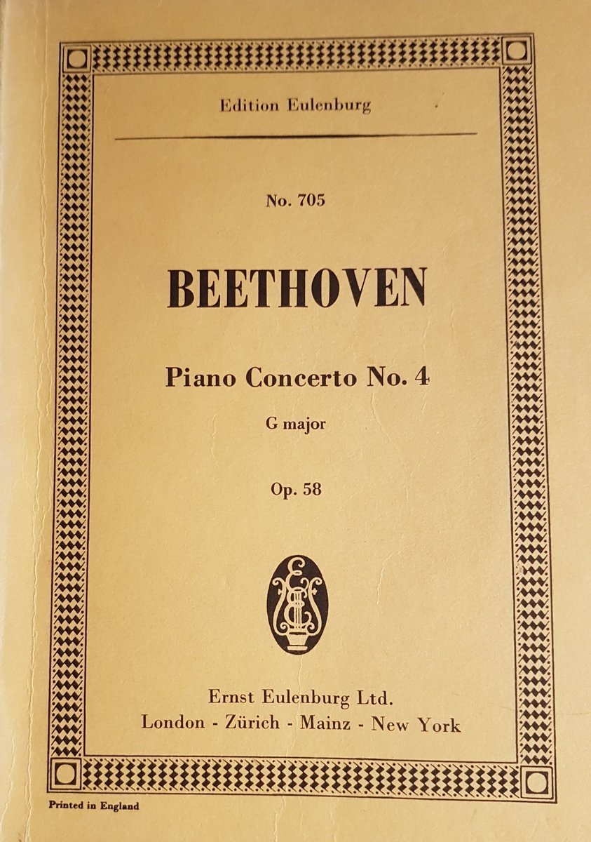 When Perahia and Marriner with ASMF are playing op. 58 in their concerto series at Royal Festival Hall, the atmosphre differs a lot of what I just heard from Theater an der Wien 26 years earlier. The dignity of Backhaus has been replaced by the energy of Perahia. >