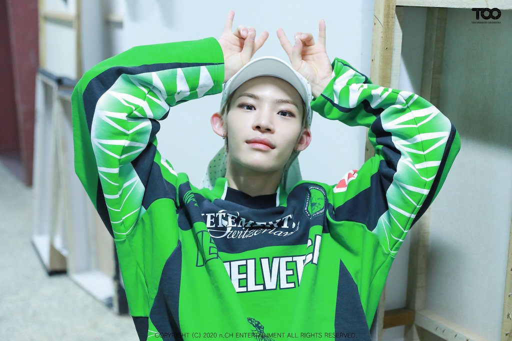 too_gallery's tweet photo. ㅡ chan

⇢ fancafe (too diary)
#TOO #티오오 #TenOrientedOrchestra https://t.co/UrD70QrcRI