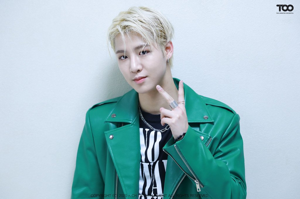 too_gallery's tweet photo. ㅡ kyungho

⇢ fancafe (too diary)
#TOO #티오오 #TenOrientedOrchestra https://t.co/iSiTP3art4