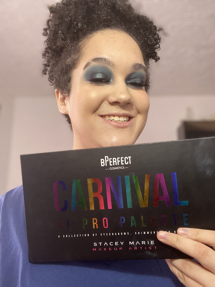 kierasmiles's tweet photo. loving my new palette from @bperfectcosm 😍😍 #bperfect #carnivalxlpropalette https://t.co/kk0YnEt1Ot