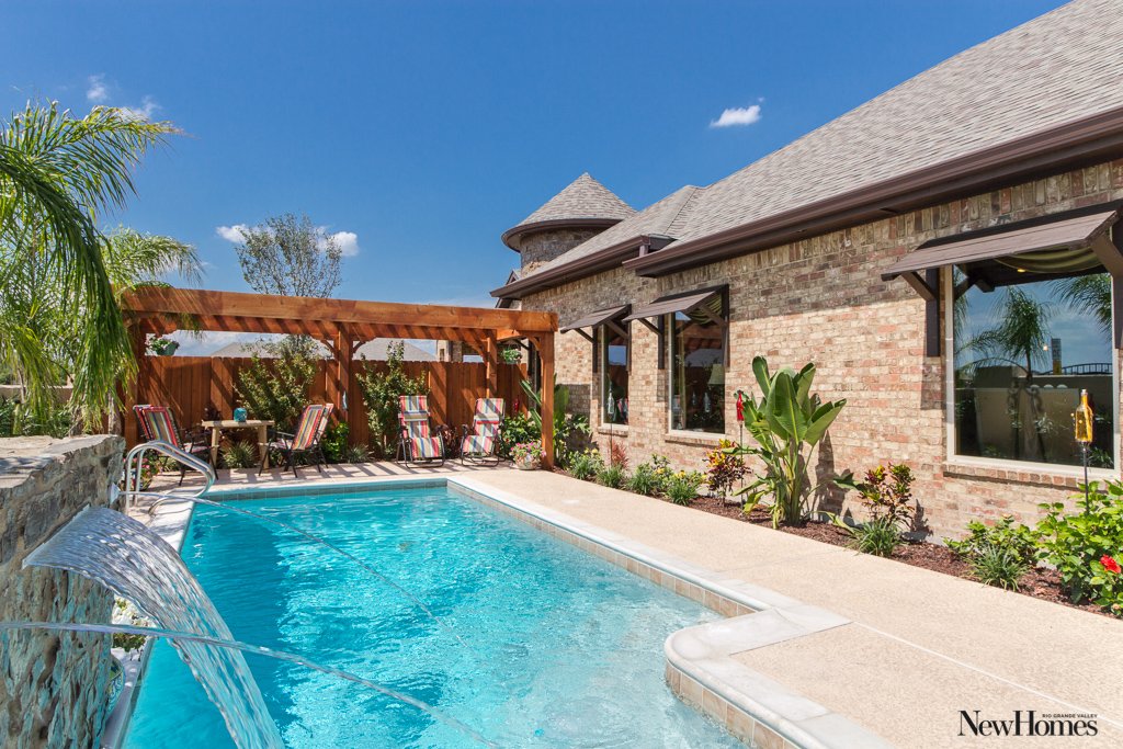 Rgv New Homes Guide On Twitter Peaceful And Serene Is What We All Need Https T Co Pbs0tuqn1k Custom Home By Divinecustomhomes Dm If You D Like More Info Rgv Rgvnewhomes Stx Rgvrealestate Poolside