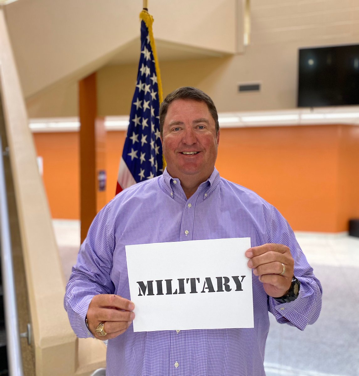 Today is "Purple Up Day" which honors students from military families. Madison City Schools is grateful for its military families bit.ly/2VNIx0O &amp; the sacrifices they make serving our country. <a href="/dodeagrants/">DoDEA ETAC</a> #mcslearn  #militarychild #purpleupformilitarykids
