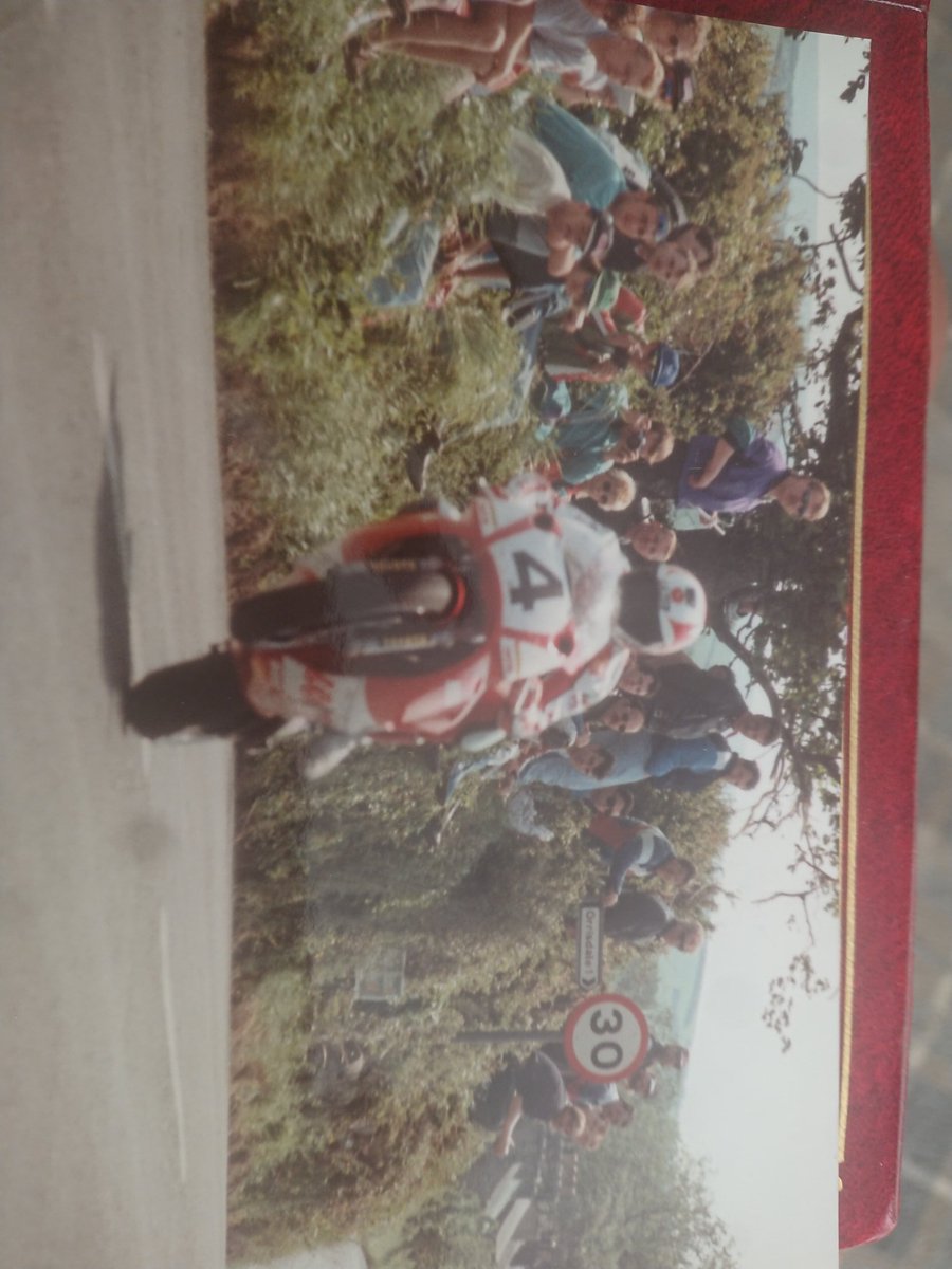 Gavalaaaaar33's tweet photo. @stevehislop @joeydunlop @carlfogarty https://t.co/H0iLiRVZgs