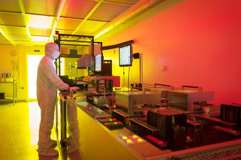 <a href="/ITFSI_UWS/">Institute of Thin Films Sensors and Imaging</a> <a href="/UniWestScotland/">UWS</a> research with <a href="/SemefabLtd/">Semefab Ltd</a> has developed a novel miniaturised thin-film thermometer chip as a temperature monitoring device in the #COVID19 effort. The project was funded by <a href="/CENSIS121/">CENSIS</a> <a href="/innovateuk/">Innovate UK</a> lnkd.in/eNPPFWW <a href="/physicsscotland/">SUPA</a> <a href="/PhysicsNews/">Institute of Physics</a>