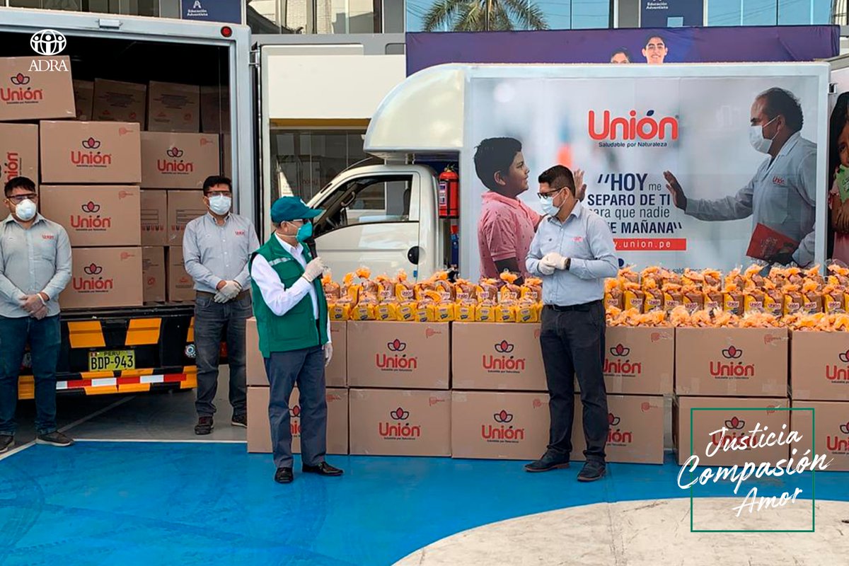 adraperu's tweet photo. ¡YA EMPEZAMOS!

Unión junto ADRA PERÚ se unen para repartir 20,000 panes a las familias en situación de pobreza que precisan de ayuda en estos difíciles momentos.

Hacemos los mayores esfuerzos para alcanzar a más personas.

Porque #ESTAMOSJUNTOS contra el COVID-19 💪🏻🇵🇪 https://t.co/qom1UMipFu