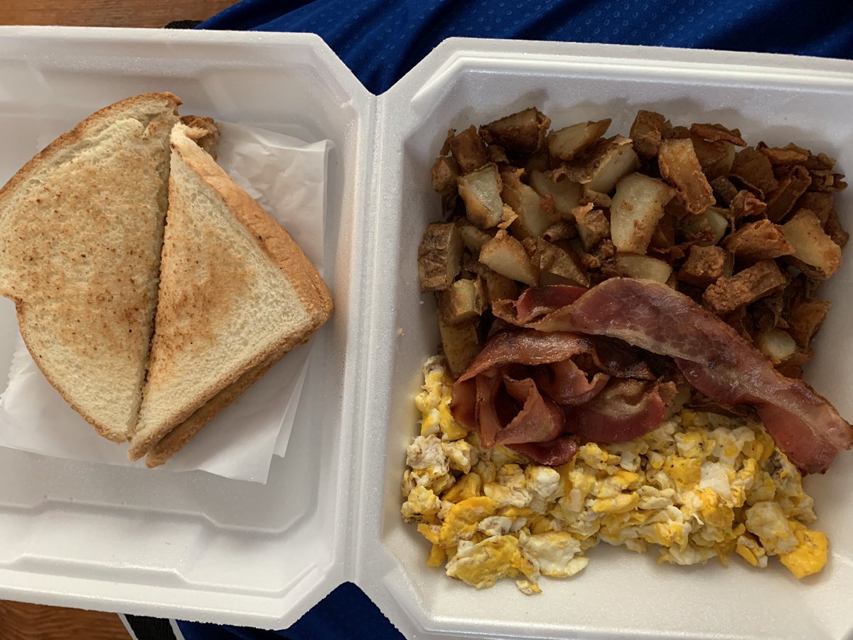 CoachKevinBoard's tweet photo. Support your local businesses!
#Dodsons https://t.co/JEiLGhYPEU