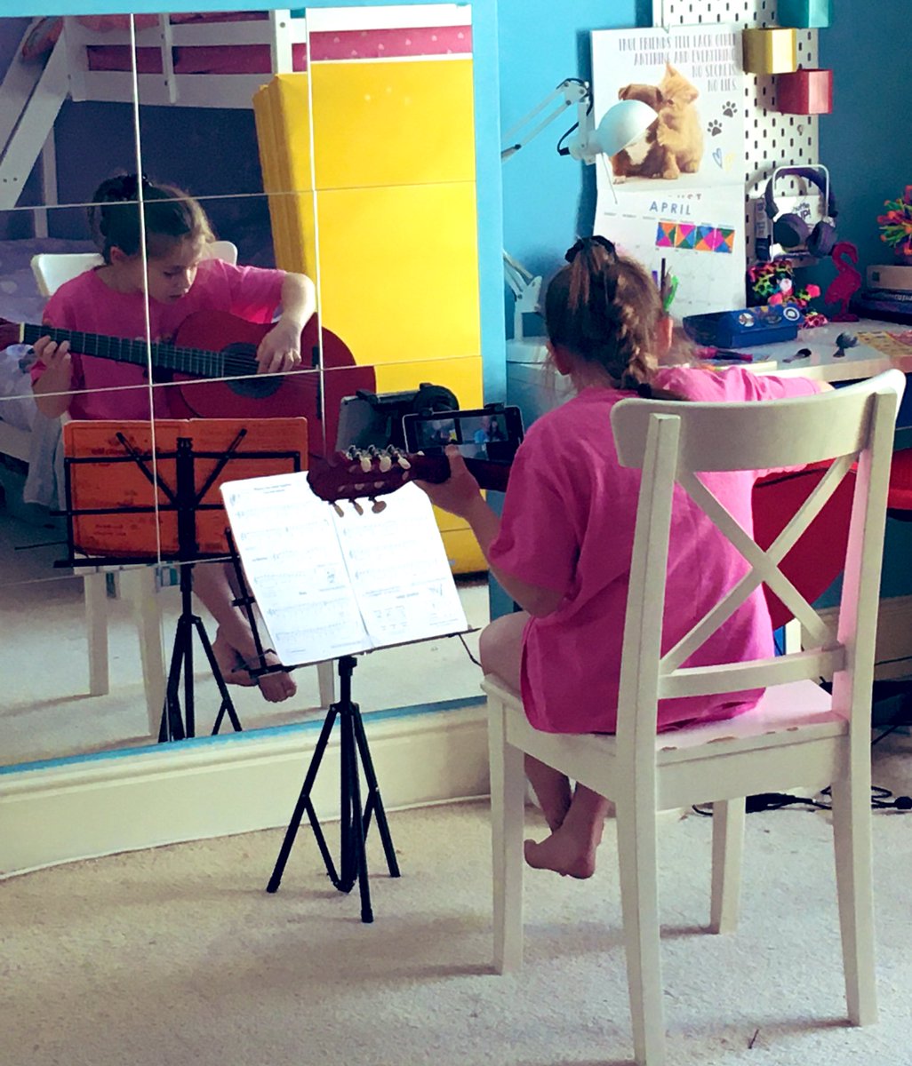 vickyonholliday's tweet photo. Thank you Chris, @GlamorganMusic @ysgolsantbaruc and Oscar for Niaโs virtual guitar lesson. Itโs good she now has lots of time to practice!! https://t.co/t04wWKKBdX