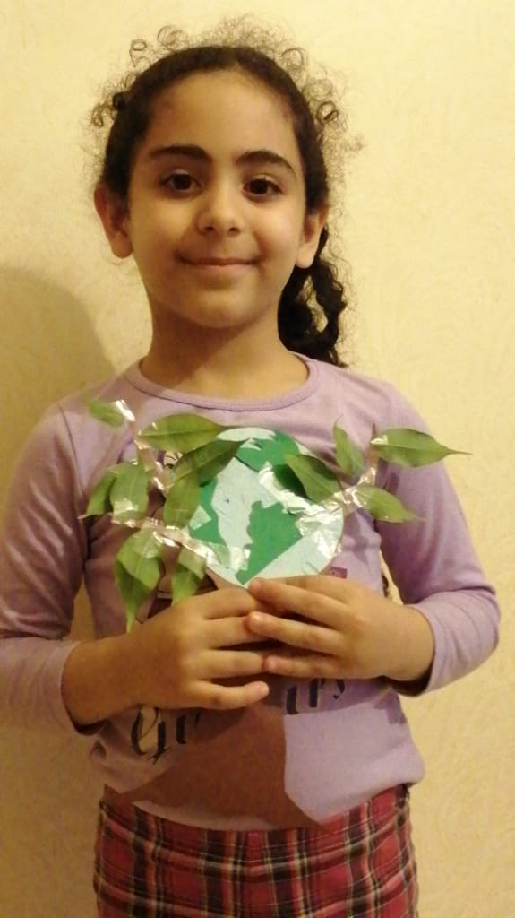 Layan celebrated the Earth Day in her own creative way.. Thank you Layan and hope our Earth becomes as Green as you miniaturized it 💚💚💚
#worldearthday2020 #EarthDay2020 @DawhaHighSchool