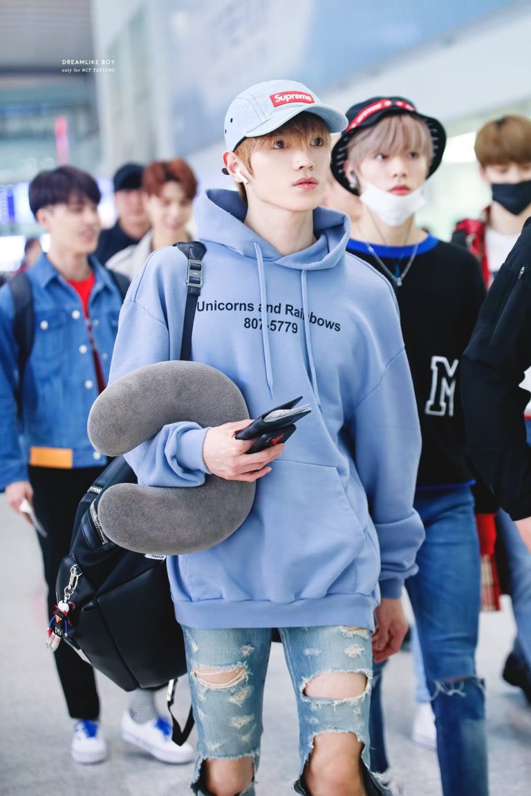 taeyong’s entire outfit + accessories costs around 2.8k usd on this day 