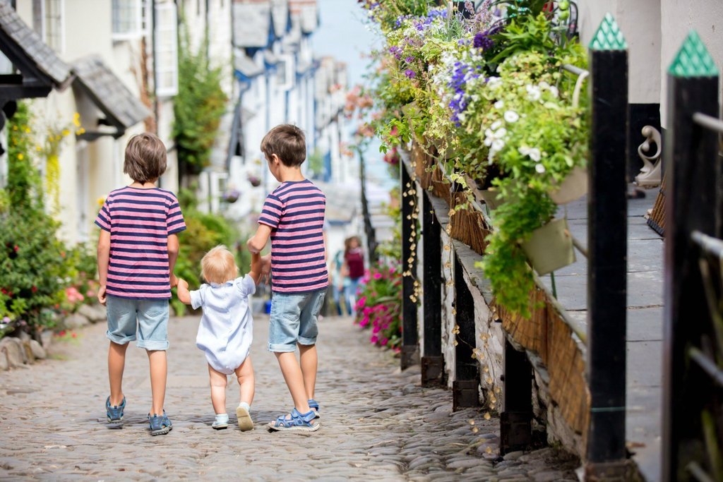 Mummytravels's tweet photo. "There's history galore to discover in south Devon, whether you're following the area's seafaring past or its mining heritage, as well as medieval secrets and stately homes." My guide to #Devon for families #visitdevon @visitdevon #ukftb https://t.co/VucGptFPRk https://t.co/hhtxHW2Jvz