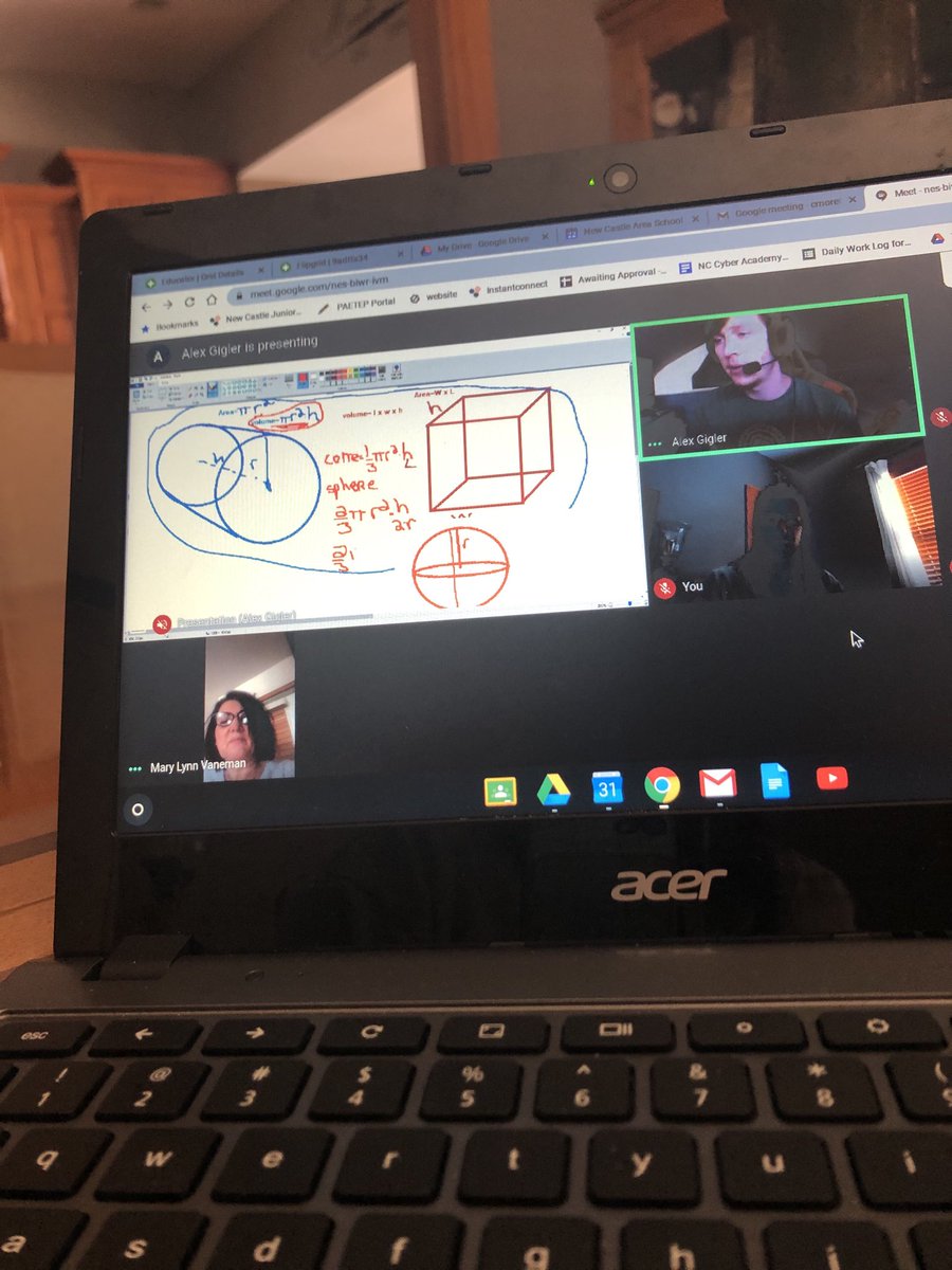 Mr. Gigler with a Virtual Math lesson/ Awesome! #teachersrock ⁦@ncasd_edtech⁩ ⁦@ddeblasio33⁩ ⁩