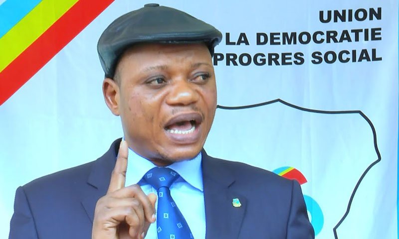 Digitalcongo's tweet image. Assemblée nationale : le député Mamba menace Kabund de déchéance !

digitalcongo.net/article/5e9fe7…