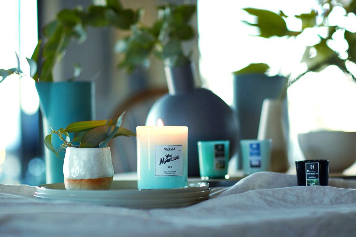 LiveRitually's tweet photo. WHAT MAKES YOUR SPACE COMFY? Candles and Essential oils. Peppermint for when I need to wake up and focus. Lavender when I am trying to soothe or relax my mind.
#liveritually #candles #essentialoils #relaxyourmind #selflove #goodvibes #quietthemind #palosanto #mindbodysoul https://t.co/GtVG2Gvm0t
