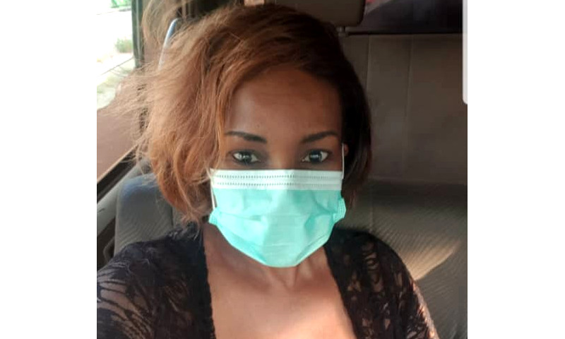 Digitalcongo's tweet image. Covid 19 : Solange Ghonda jette des fleurs à Mike Hammer, ambassadeur des USA en RDC

digitalcongo.net/article/5ea029…