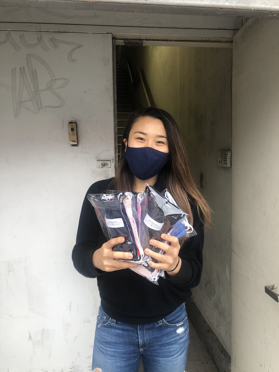 SSG_HQ's tweet photo. So grateful for our neighbors in the garment district @KidsDreamUS @lafacemasks for their generous donation of masks! Our staff continue to be on the front lines serving the homeless, seniors and others in need during the pandemic. Thanks for helping SSG keep our communities safe https://t.co/dlr1MQCvpV