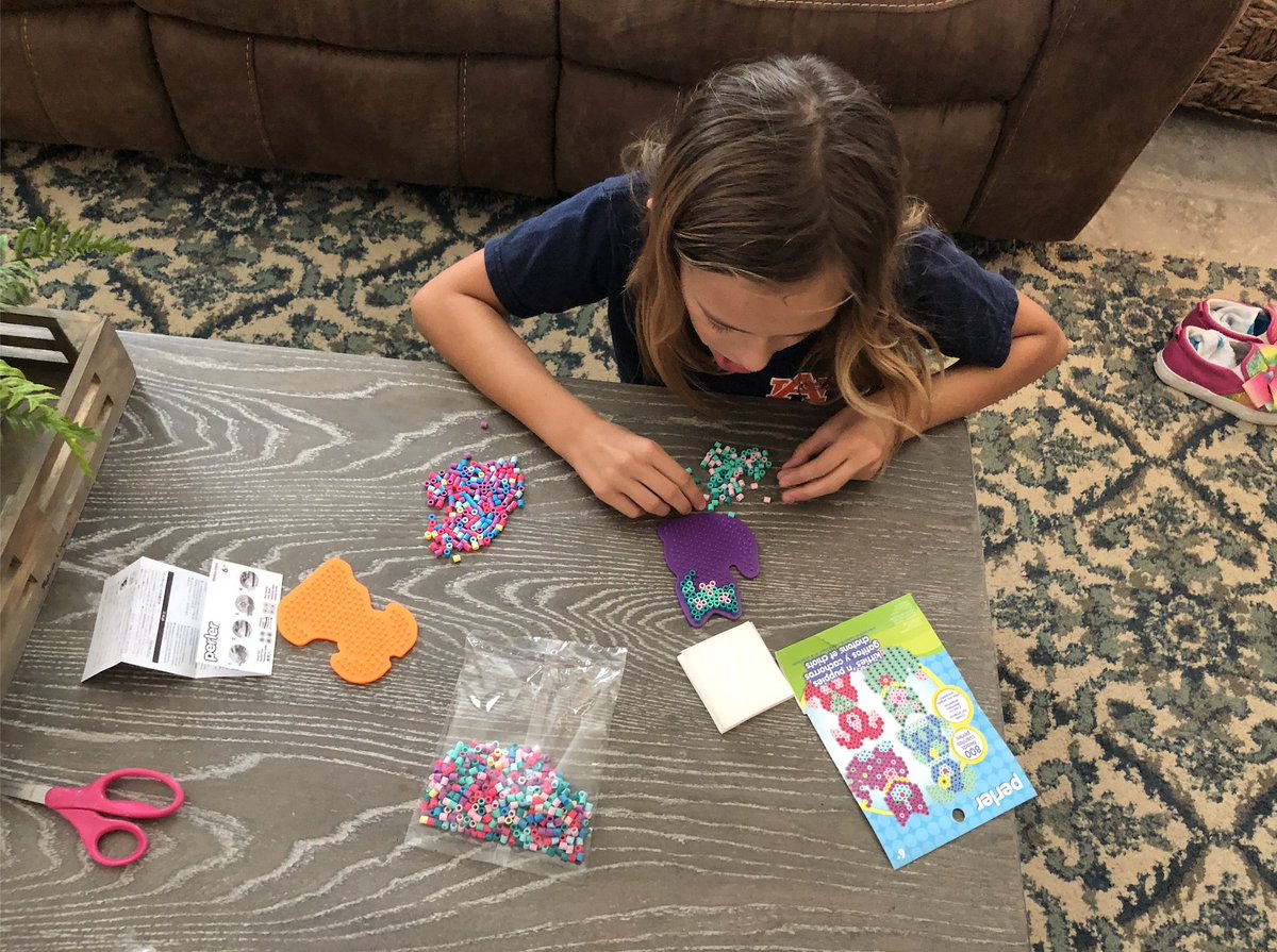 follettcontent's tweet photo. How can you continue to nurture #STEAM skills while students are at home? Media Specialist @CarrieFriday has a few ideas: https://t.co/1NXNwGCVz4

📚🏡🤖👩🏼‍🏫

#STEM #classroom #distancelearning #STEMatHome #teachers https://t.co/jsOLeYsGdU