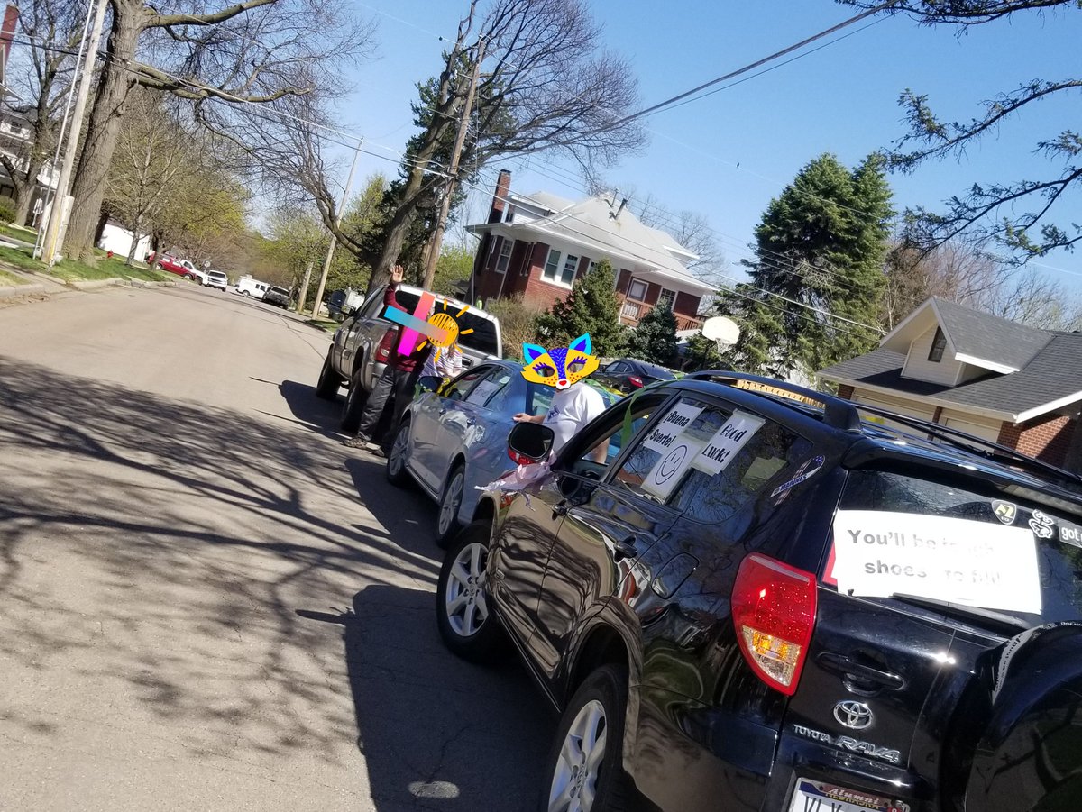 authenticmoi's tweet photo. Maintaining confidentiality is part of my job. Can't confirm or deny the identity of the individuals in these images, let's just say they wouldn't allow a colleague depart to new adventures before closing the one @NECFWRU A drive-by farewell caravan was in order. #BitterSweet https://t.co/L8n5uOLd63
