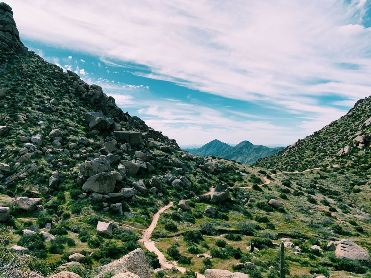 _betsyyy's tweet photo. happy earth day :) ⛰ the perfect occasion to post more pics from AZ lol https://t.co/4bCD5LDu6I