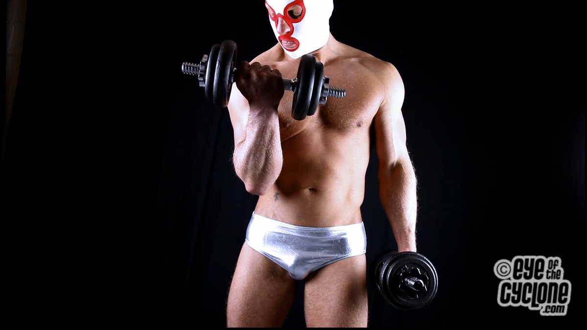 Super_Cyclone's tweet photo. Don't miss another bonus video update in May at https://t.co/pWSFtOZOUD Masked Silver Striker lockdown workout Sabotaged! #gaywrestling #meninspandex #superherofetish #silvertrunks #tighttrunks #eyeofthecyclone https://t.co/HlBKKYU4YB
