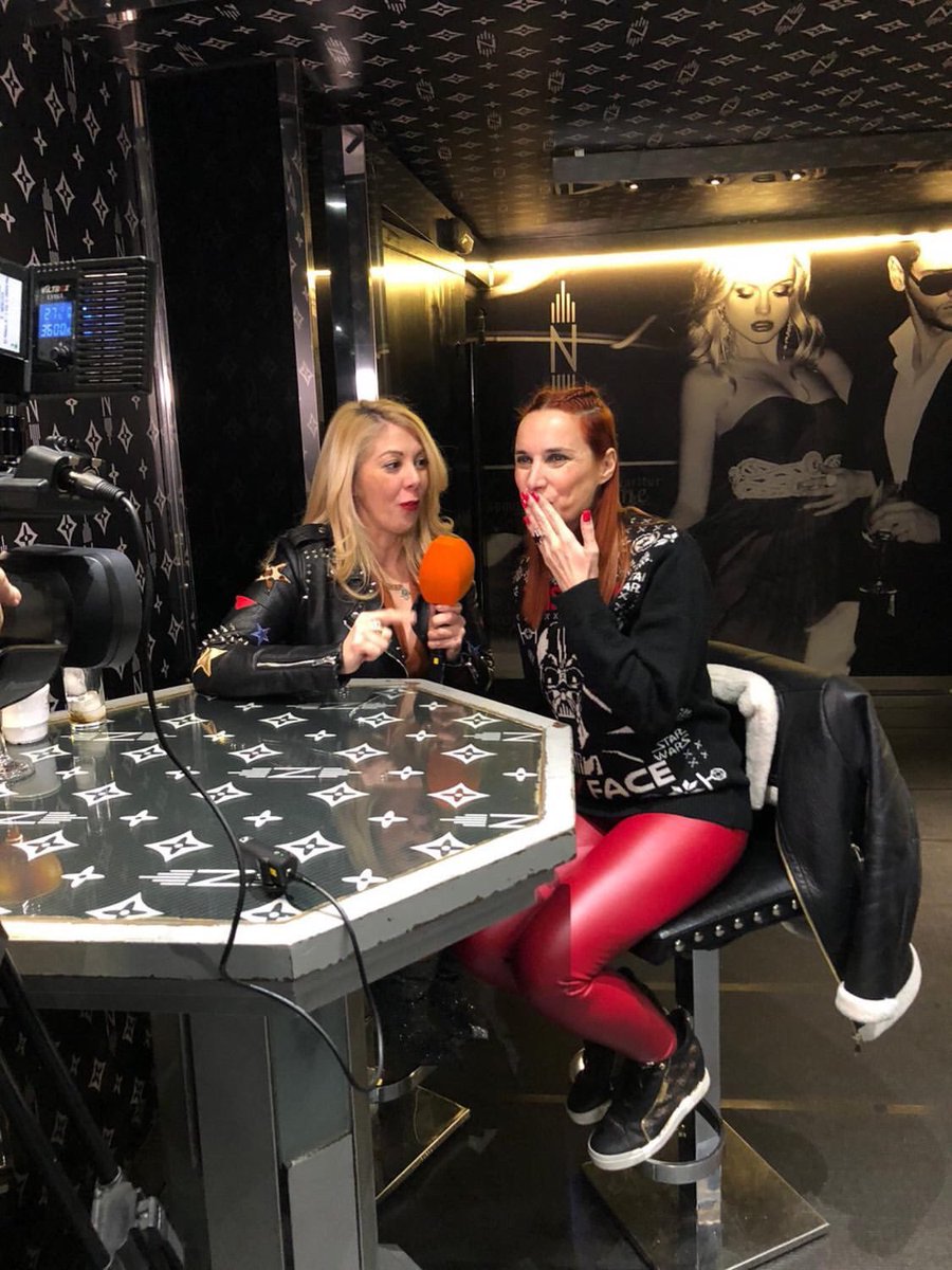 djmonicax's tweet photo. Qué estarán tramando estas dos DJs? Sandy ❤️ y Mónica ❌
#DJane #SandyLove #MonicaX #Madrid #NazcaClub #HouseMusic #TV #Spain #DJs #DJ
@DJSANDYLOVE @djmonicax https://t.co/ary9DlP6FN