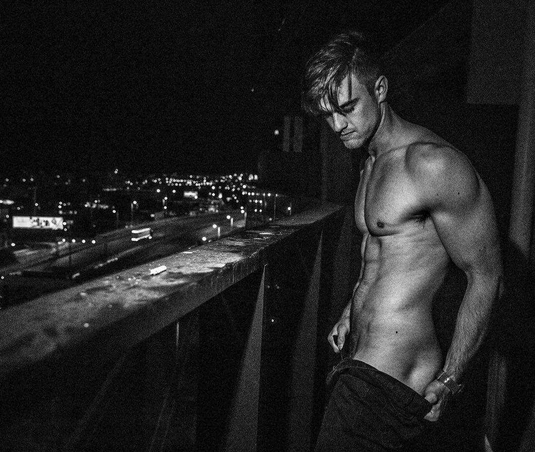 Hot Dudes Good Mood 🇺🇦 tweet media