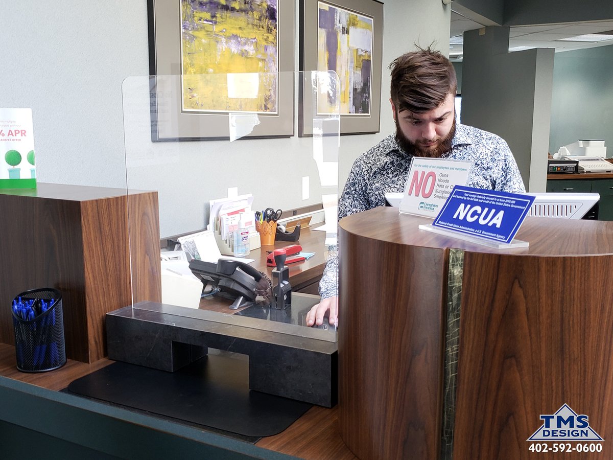 TMSDesignINC's tweet image. Protect your customers and your employees with a Customer Courtesy Shield by TMS Design. With no installation required. Call 402-592-0600 for more information. #covid19 #coronavirus #courtesyshield #safetyshield #germshield