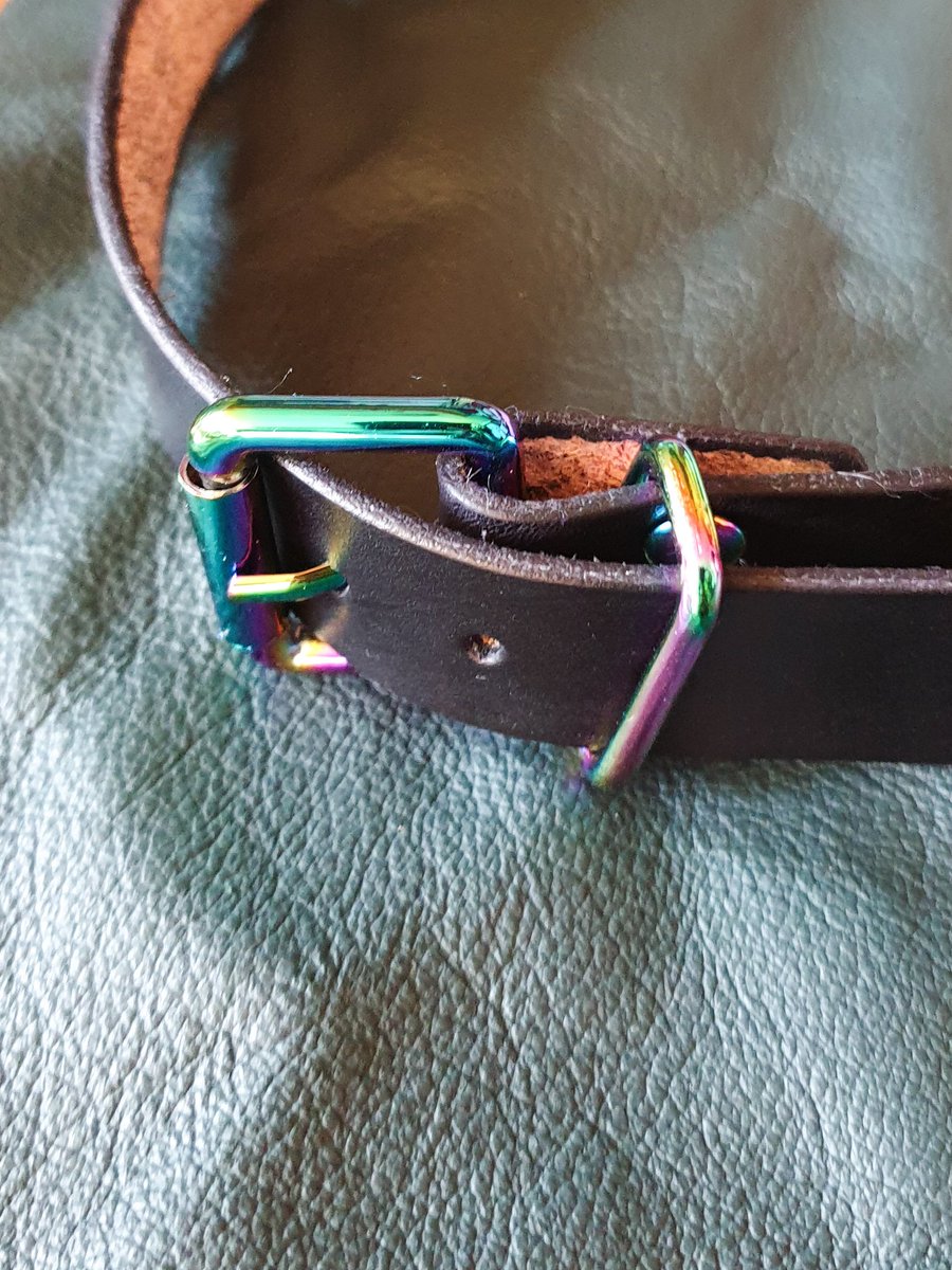 Working on a custom pupper collar for @PuppyDogAtlas 
Wip
#collar #customcollar #leathercollar