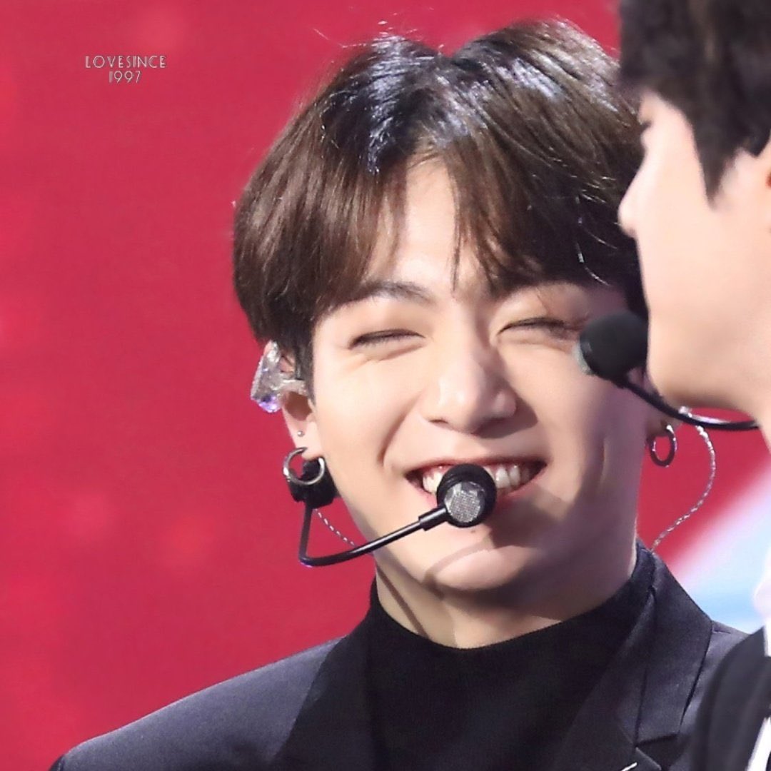 sequence of pictures of jungkook smiling — a thread to make you smile ♡