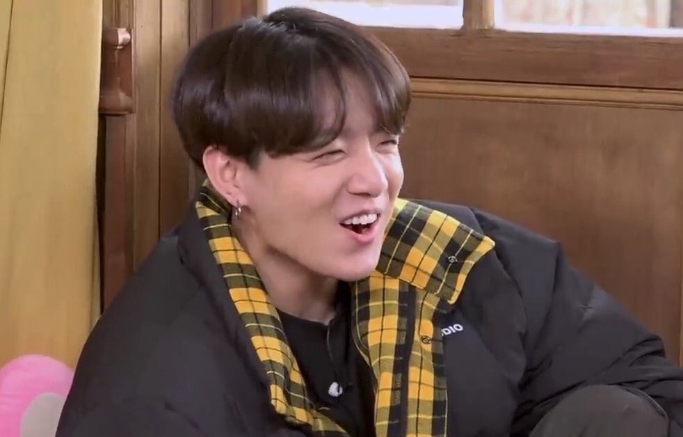 sequence of pictures of jungkook smiling — a thread to make you smile ♡