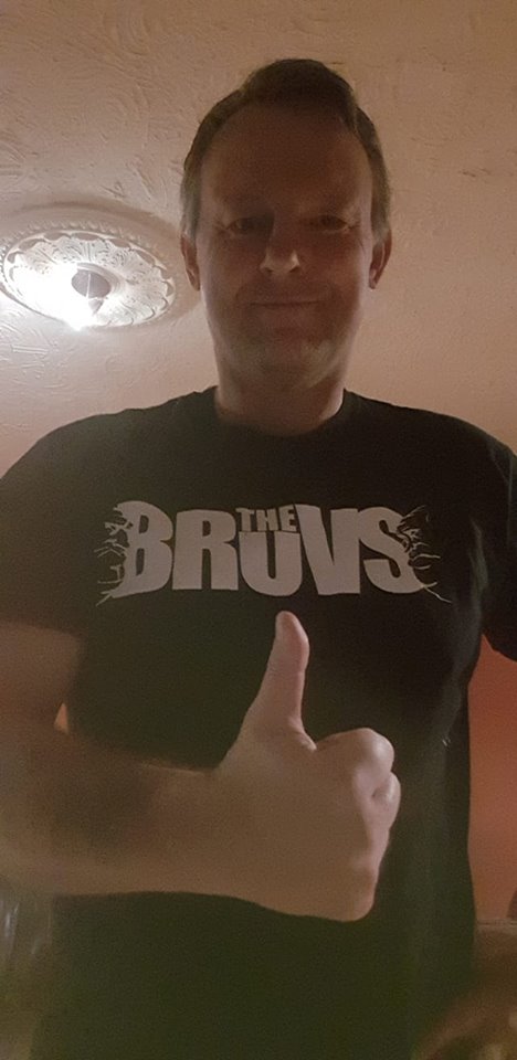 TheBruvsTV's tweet photo. Stick your #ThumbsUp - burn a whole #calorie - and get into #ThumbsUpThursday with @TheBruvsTV https://t.co/UjcuwmYUur
we want to see YOUR Thumbing .. #dothumbthing #thumbit
#TheBruvs #comedy #cartoons https://t.co/JdrzBR7PJn