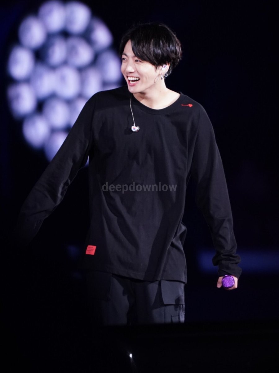 sequence of pictures of jungkook smiling — a thread to make you smile ♡