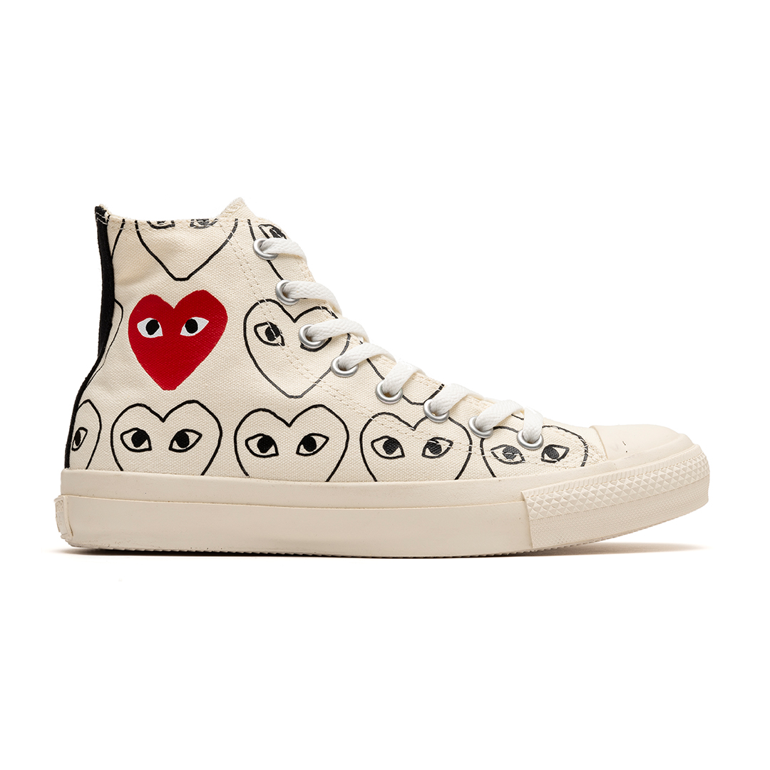 HYPEBEAST on Twitter: "COMME des GARÇONS PLAY Converse are returning with another Chuck 70 sporting a new print. Available on starting April 29. Photo: Dover Market https://t.co/HuqZWLgiuN" /