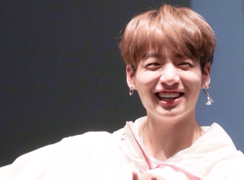 sequence of pictures of jungkook smiling — a thread to make you smile ♡