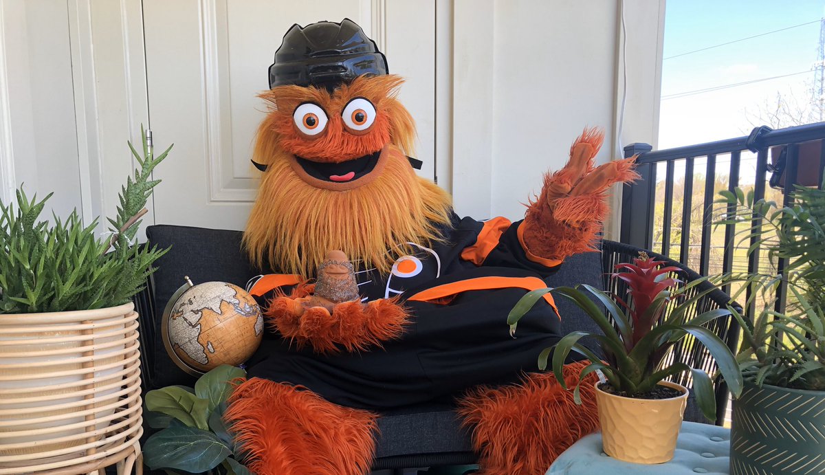 GrittyNHL's tweet photo. Daddy Earth https://t.co/3ps0lYzNTq