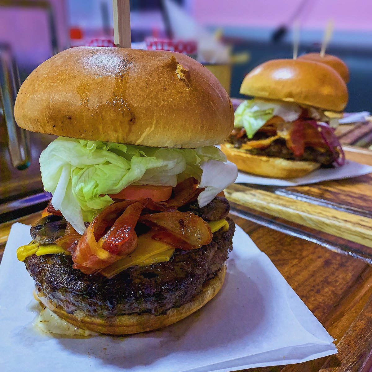 Starting with this Flagship Burger from Blue Star Diner. Bacon, mushrooms, blue cheese dressing etc. The best part was the red onion jam cuz I always like that sweetness in my burgers. Would recommend whenever possible again