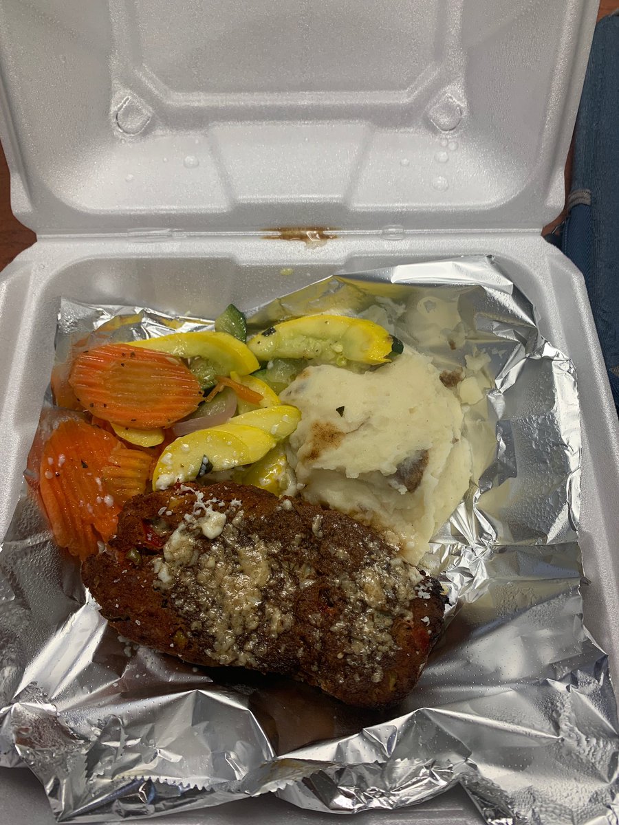 A hot meal on a dreary day 😋
Thank you so much <a href="/hcbcaustin/">Hill Country Bible Church</a> for delivering meals from #BlueCornHarvest to each and every one of our staff members and officers over the last two days! 
Our bellies (and hearts) are full 
#SupportLocal #iheartCedarPark