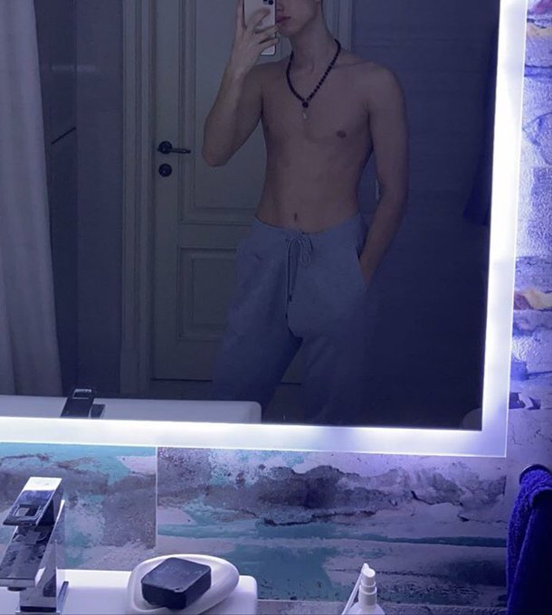 👾 https://t.co/V42JDG4hpO