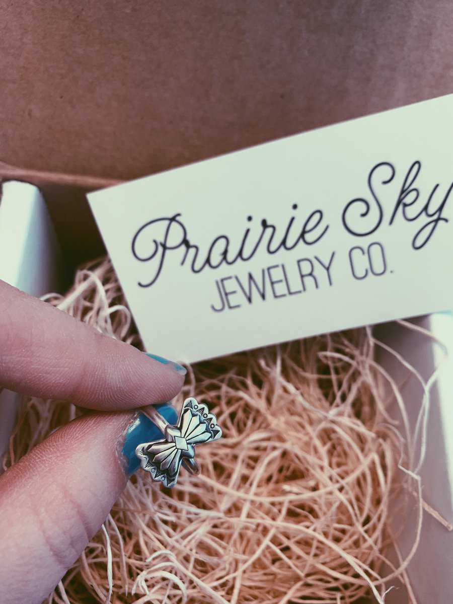 Mikelainexoxo's tweet photo. thank you so much @prairieskyjc it’s perfect ✨ https://t.co/XHEGkej39L