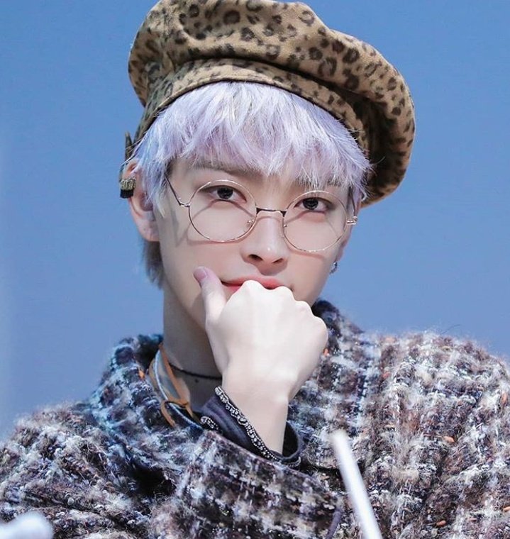 reyghostt's tweet photo. Towards the shining endless night Where is the end of our journey?
                                            ♡♡
#ATSD #AtinySelcaDay #HONGJOONG @ATEEZofficial https://t.co/iO8rl6XHwj