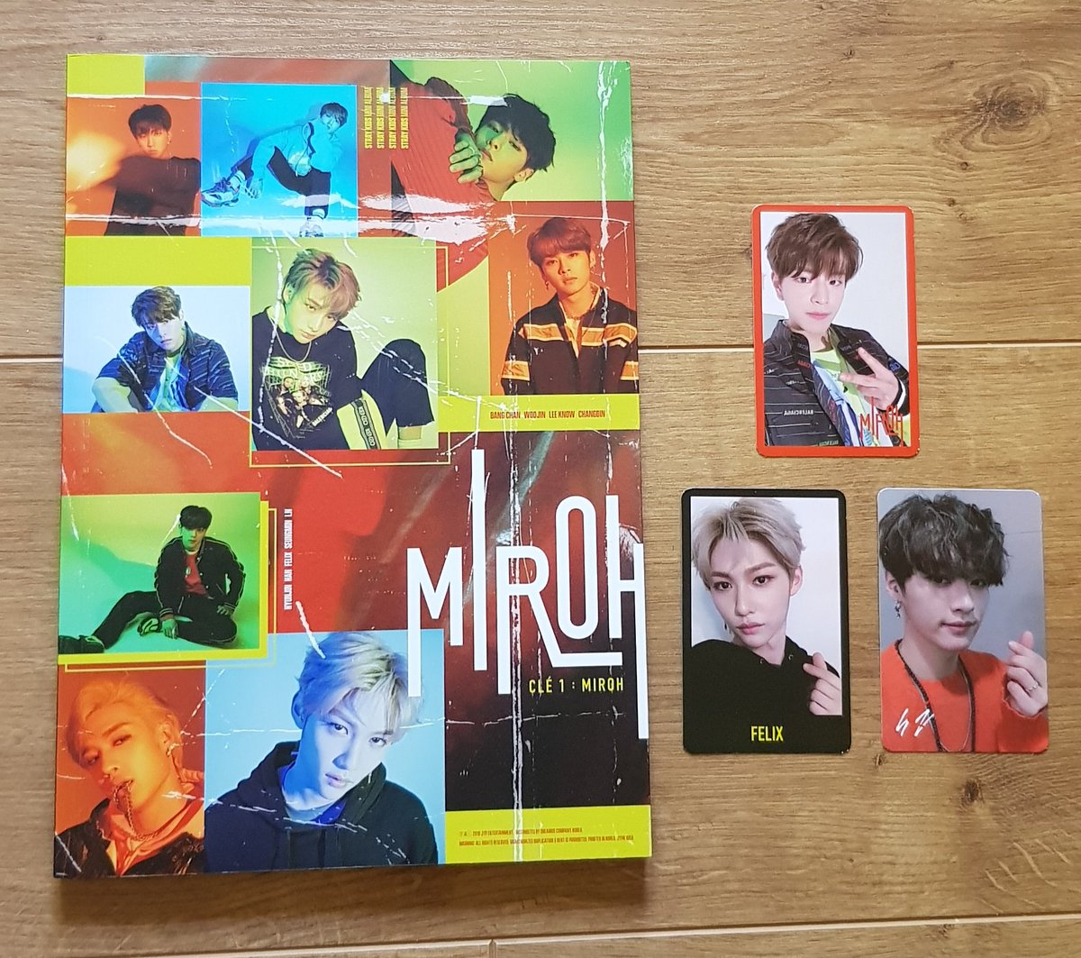 Stray cards. Карточки альбом Stray Kids cle 1: miroh. Miroh Stray Kids альбом. Stray Kids clé 1 : miroh Photocard. Карточки miroh.