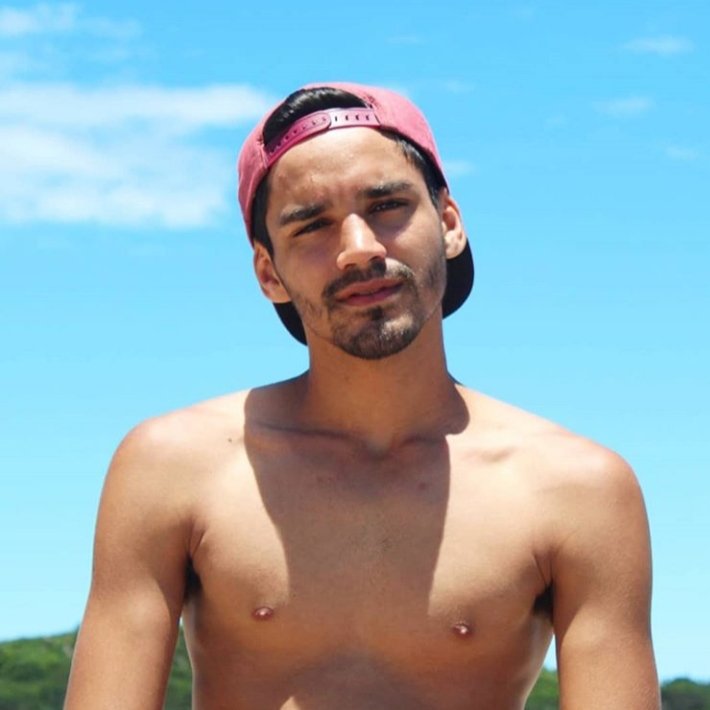 mutuum_'s tweet image. Saudade 🍃