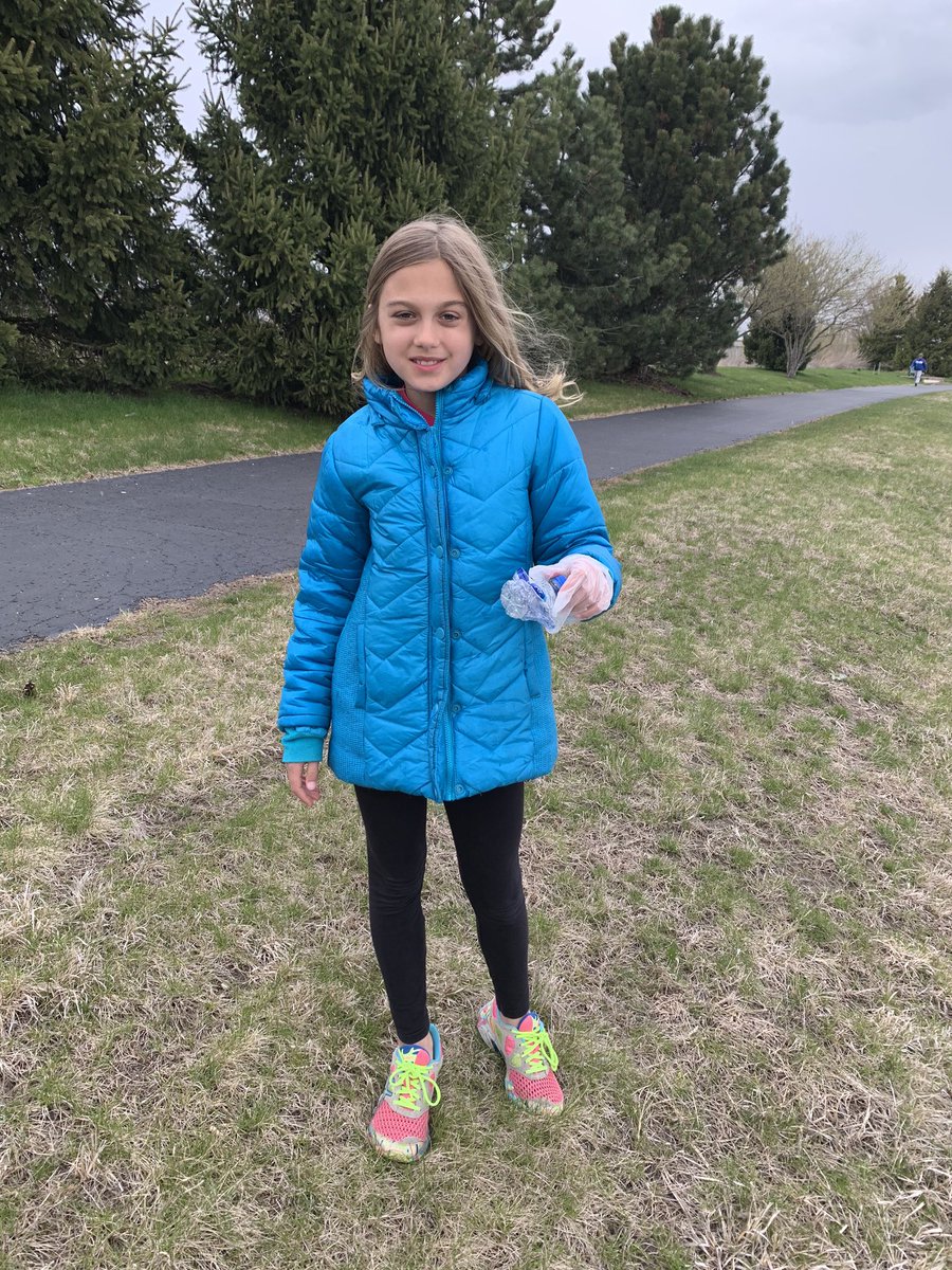 MagnetClass's tweet image. Taking action and cleaning up around one of Southbury’s ponds. #siblings #EarthDay2020 #CCSD93EarthWeek #lovetheearth @sd308 @AshlineKelly