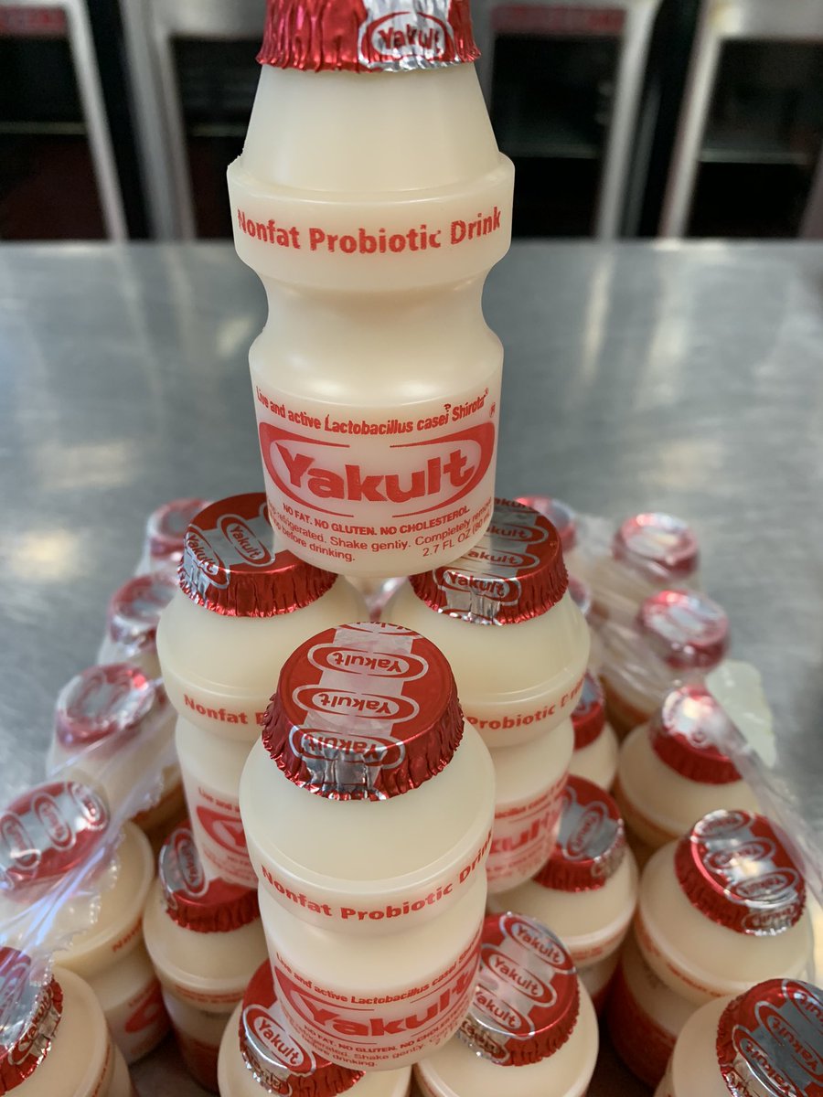 ljsdfacilities's tweet photo. We are so thankful to @YakultUSA for donating their delicious probiotic drink. Look for it in your lunch bag soon!! Probably Friday! @MacyEagles @ElPortal_00 @MeadowGreenLJ @Olitapta @RanchoStarbuck #JordanElementary https://t.co/gHO6NzbH7j